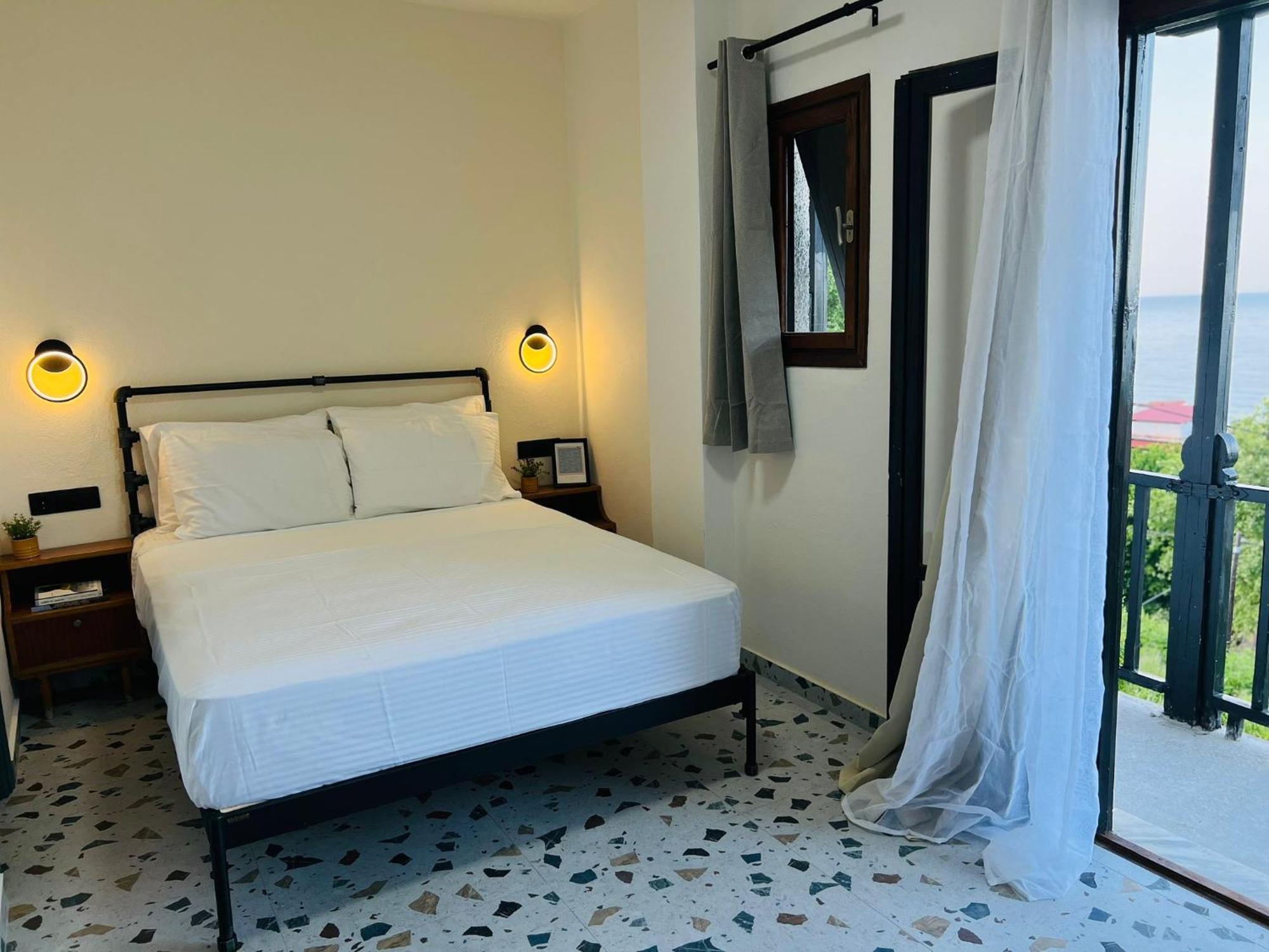 Yalla Chorefto - Hotel & Fun Exterior foto
